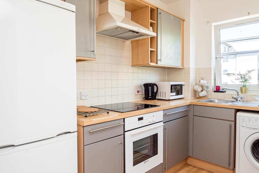 Bayview Apartments Southampton Room photo
